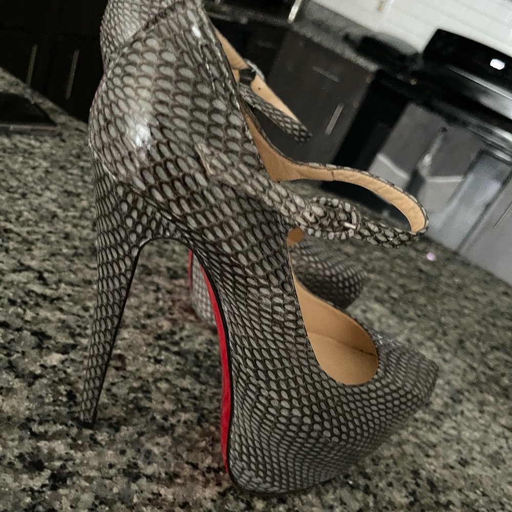 Christian Louboutin Daffodils